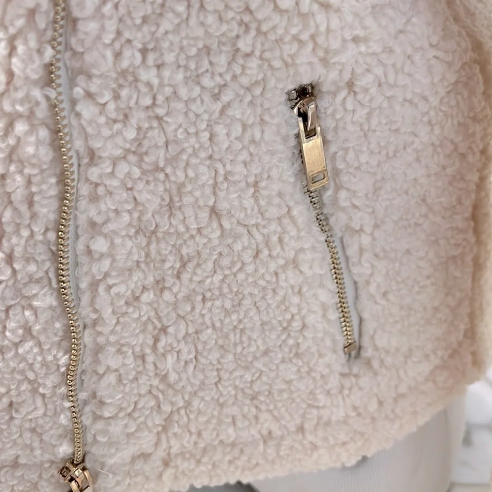 Forever 21 Cream Sherpa Jacket Girl’s Size 13/14